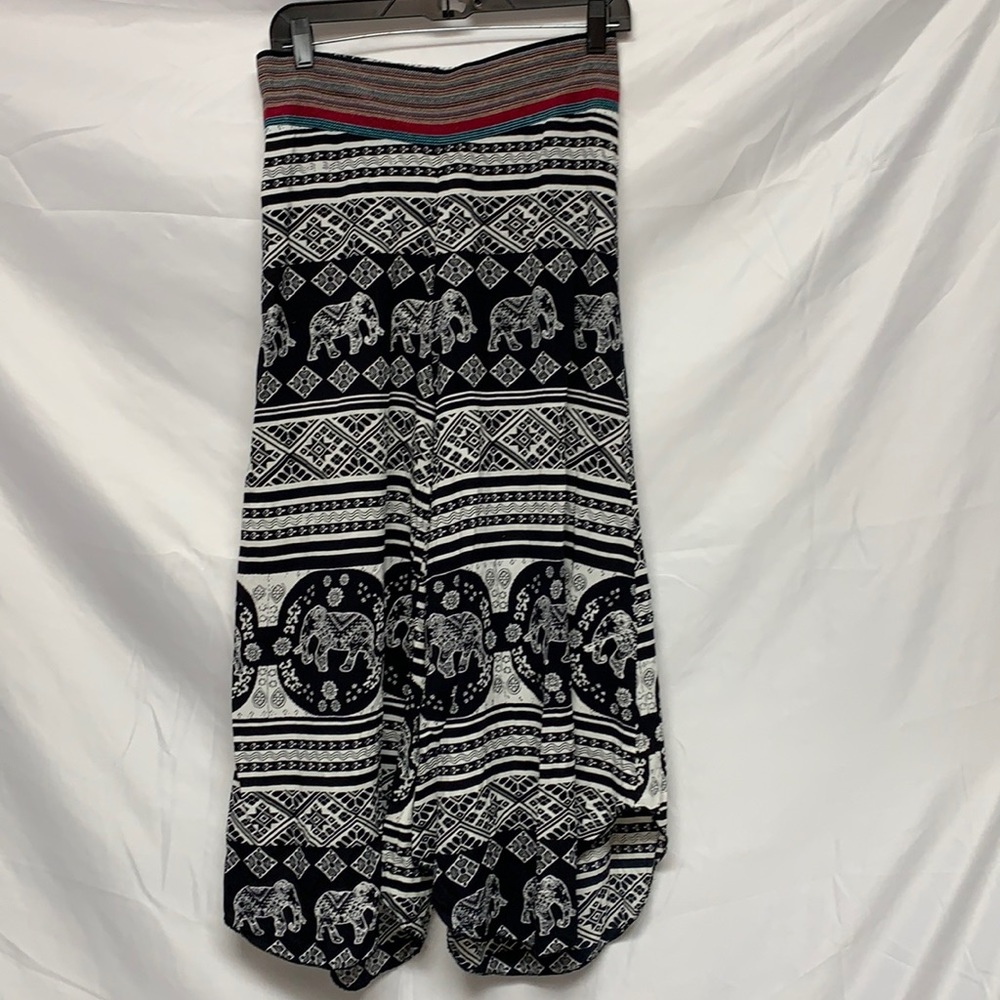 Thread Story Elephant Palazzo pants size small